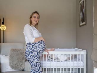 “Er waren dagen dat ik over de grond kroop van de pijn of zelfs flauwviel”: zwangere Valérie (34) getuigt over leven met endometriose