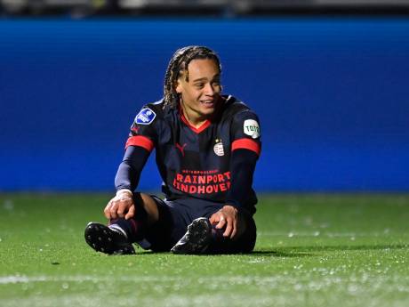 PSV woest over homofobe spreekkoren jegens Xavi Simons, leiding Spakenburg ‘schaamt zich’