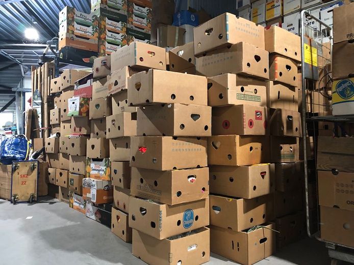 De kringloopwinkel werd vorige week al overspoeld met spullen omdat veel mensen aan het opruimen zijn geslagen.