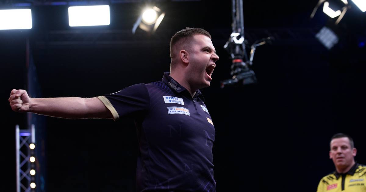 LIVE Darts World Cup Zonneveld takes the first World Cup set ever