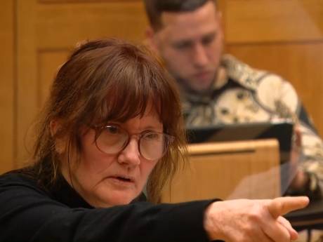 ‘Seriemoordenaar! Zit gewoon je straf uit!’ Jannie ging tekeer tegen Thijs H.: ‘Ben toch al kapot’