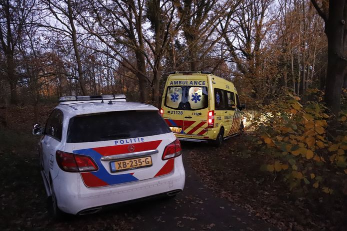 De fietser ging onderuit op een fietspad aan de Simon Homburgstraat in Cuijk.