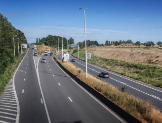 Drie weken na veroordeling opnieuw te snel aan wegenwerken R8