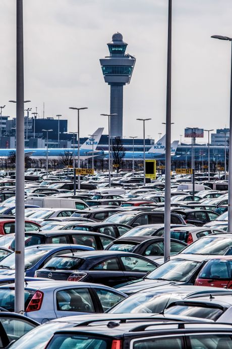 Onderzoek: niet eerder was een officiële parkeerplek op een vliegveld zo duur