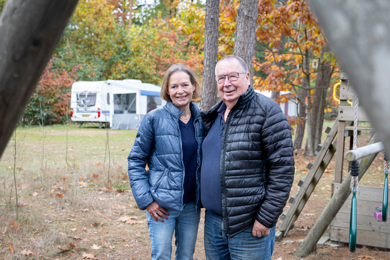 Samen bestieren Anneke Wanschers en vader Herman al decennia natuurcamping ‘t Witte Zand in Rijssen.