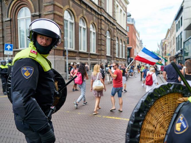 "Belgische politie deed alles wat niet mocht”: Nederlandse politie heeft wél richtlijnen voor agressieve arrestanten