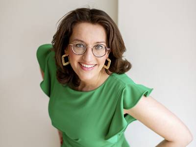 Prinsenbeekse Sofie van de Waart wint Vrouw in de Media Award: ‘Inspirerend, verfrissend en een enor