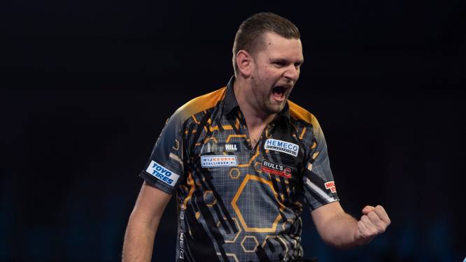 Martijn Kleermaker na thriller naar achtste finales WK darts: ‘Kolere, wat een wedstrijd’