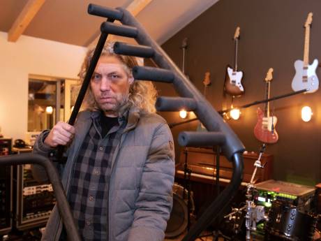 Megadiefstal in muziekstudio van Jordi, ook Kensington-muzikant is gitaren kwijt