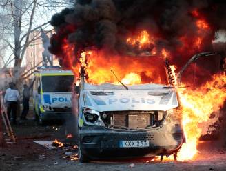 Protest tegen koranverbrandingen draait uit op geweld in Zweden