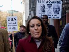Verloofde vraagt vrijlating Assange: ‘Hij had al TIA door stress, vrees hersenbloeding bij proces’
