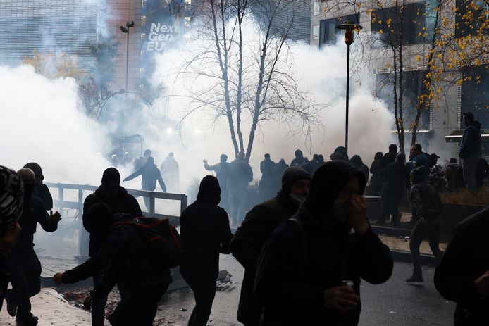 Débordements lors de la manifestation contre les mesures sanitaires du 21 novembre dernier.