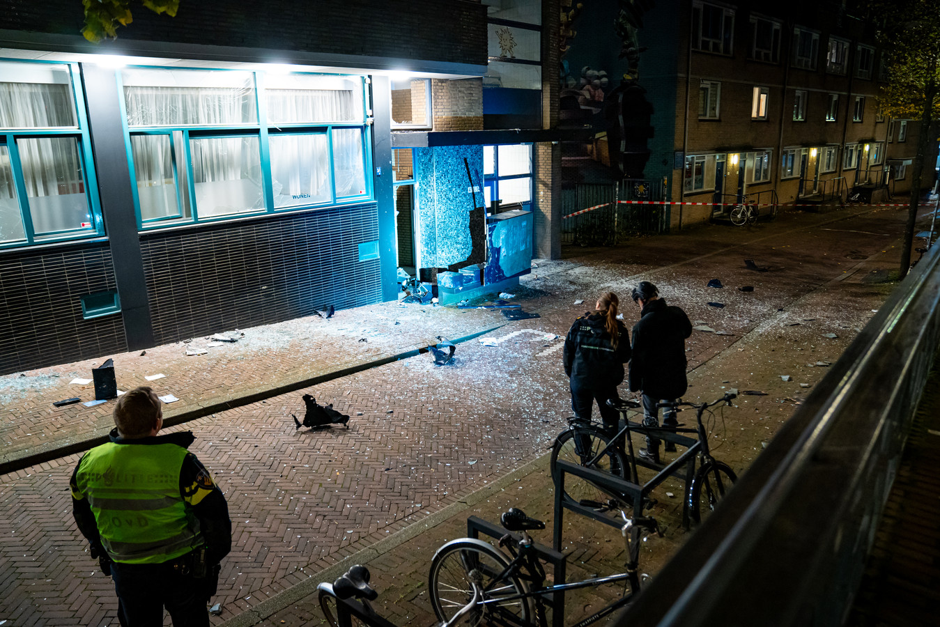 Explosie In Rotterdam Zuid Zorgt Voor Ravage In Straat Geen Gewonden