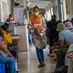 Moeten we ons zorgen maken over het vaccin van AstraZeneca, nu Zuid-Afrika de inentingen heeft stopgezet?