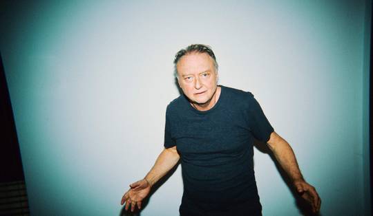 ‘Ze zeggen dat je moet schrijven over wat je kent. Ik heb kennisgenomen van drugs’: de freewheelende cowboy in Luk Wyns