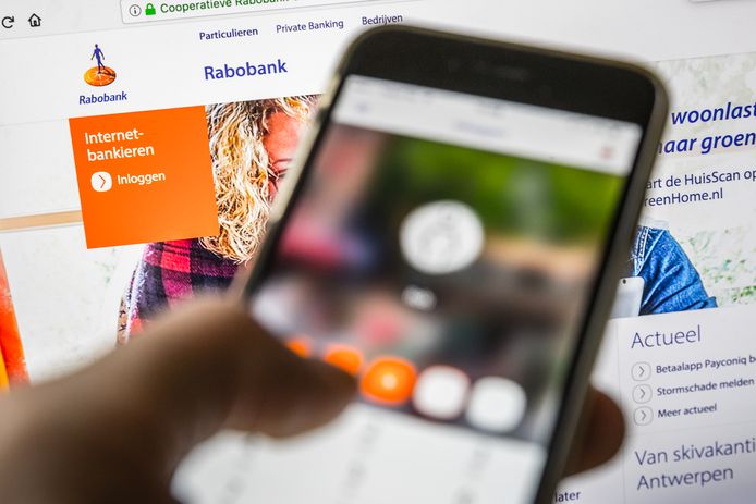 Een laptop met de Mobiel Bankieren app van de Rabobank.