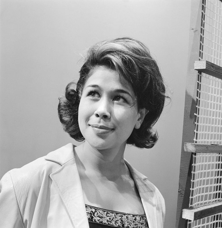 Zangeres Anneke Gronloh 76 Overleden Het Parool With music streaming on deezer you can discover more than 56 million tracks, create your own playlists. zangeres anneke gronloh 76 overleden