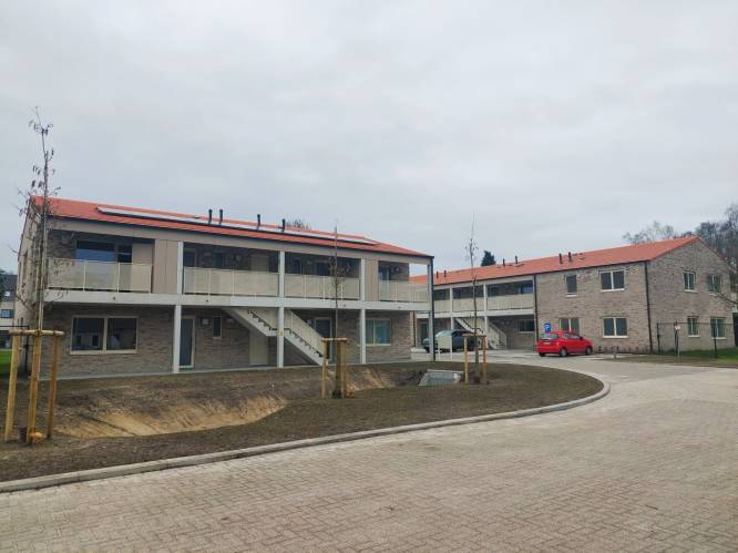 Tien nieuwe sociale appartementen aan het Volkstuinplein, Diana  en Renaat eerste bewoners: “Eindelijk een eigen tuintje”
