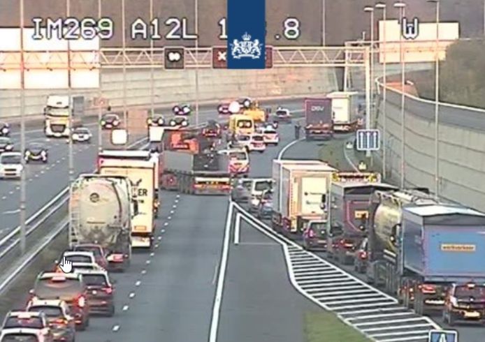 50+ Ongeval a12 arnhem vandaag info