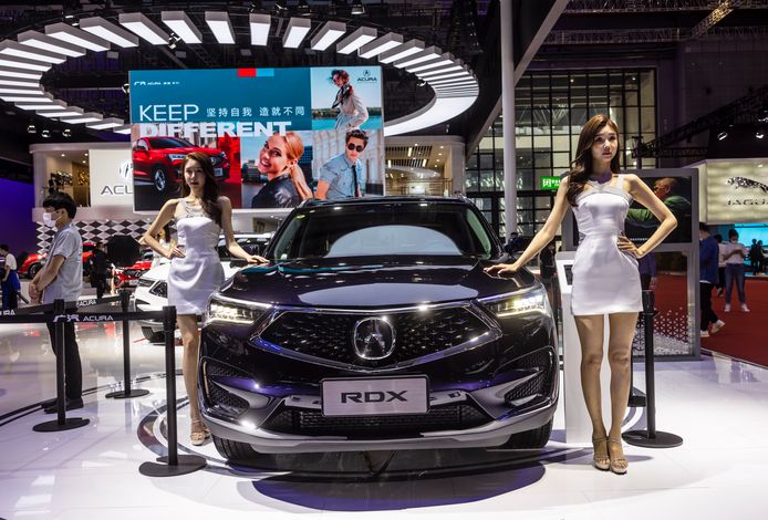 De 19de International Automobile Industry Exhibition in Sjanghai is van 24 tot 28 april voor het publiek geopend. Deze week waren de eerste dagen gereserveerd voor de pers en de autobranche.
