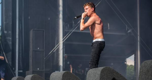 Lil' Kleine naar Saasveld: 'Ons publiek drinkt het bier liever zelf op' - Tubantia