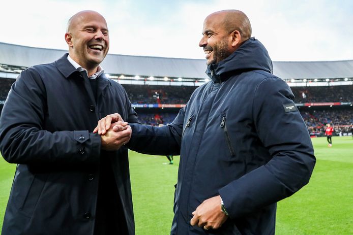 AZ verloor op 7 november met 1-0 bij Feyenoord door de late goal van Cyriel Dessers. Sindsdien is de ploeg van Pascal Jansen al vijftien wedstrijden ongeslagen.
