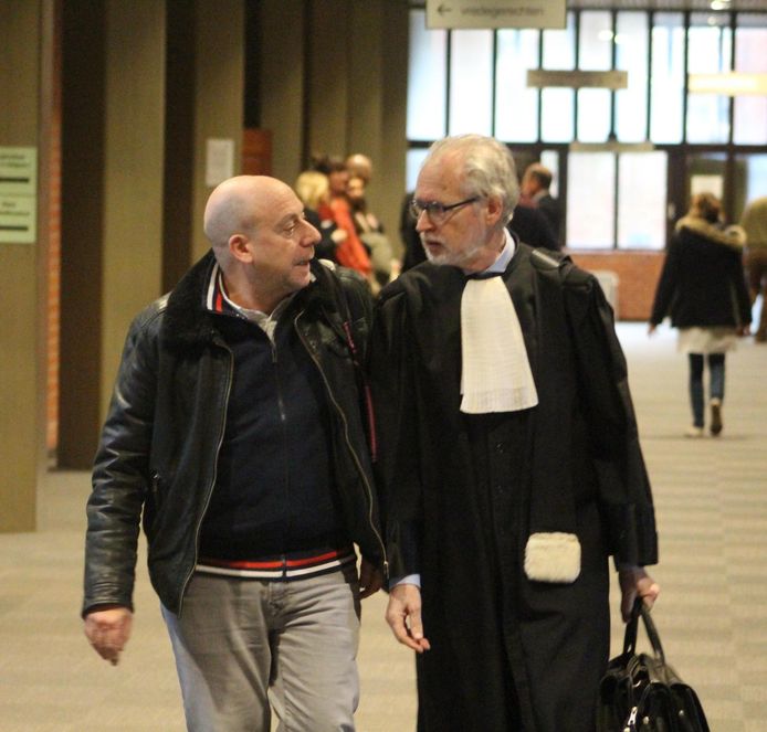 Philip Calleeuw zakte af naar de rechtbank, maar moest naar eigen zeggen sparen voor zijn vliegticket.
