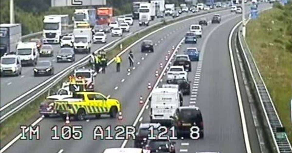 Botsing met twee autos op A12: weg vrijgegeven en vertraging afgenomen.