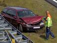 Een automobilist is zondagmiddag van de weg geraakt en tegen de vangrail gebotst in de middenberm van de A67 ter hoogte van Eersel.
