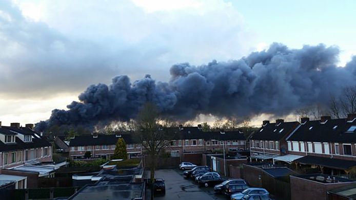 De brand in Oirschot was in de wijde omgeving te zien.