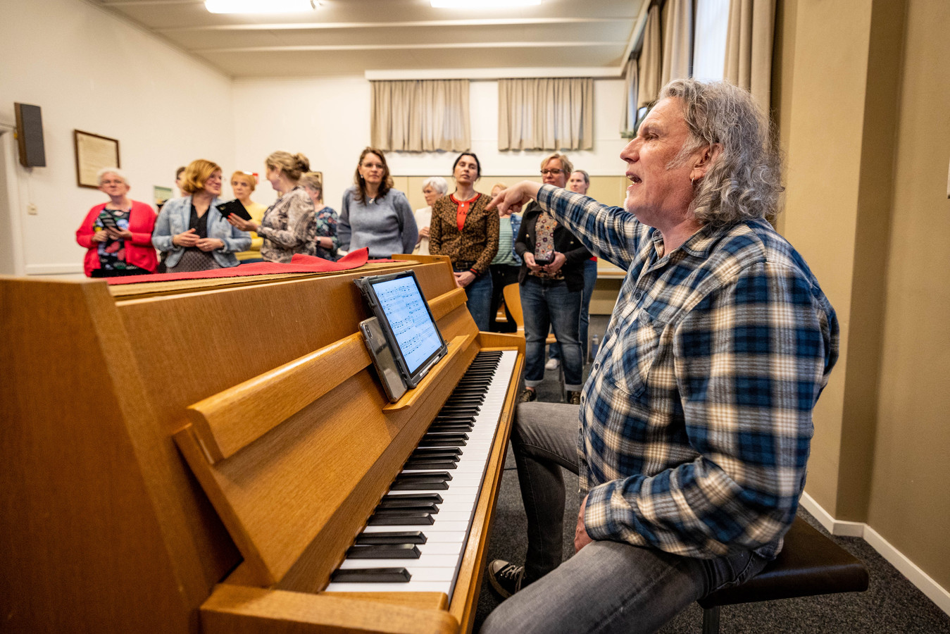 Gospelkoor Uit Nijverdal Bruist Dankzij Dirigent André Bijleveld Uit Enschede ‘het Zag Er Eerst 2596