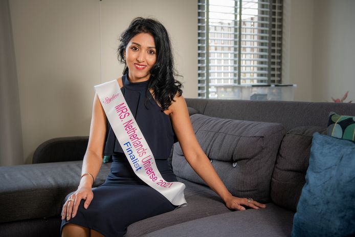 De 39-jarige Sheila Merhai is finalist voor de Mrs. Netherlands Universe-verkiezing. Met haar deelname strijdt ze voor gelijke rechten tussen mannen en vrouwen en voor een onafhankelijk bestaan.
