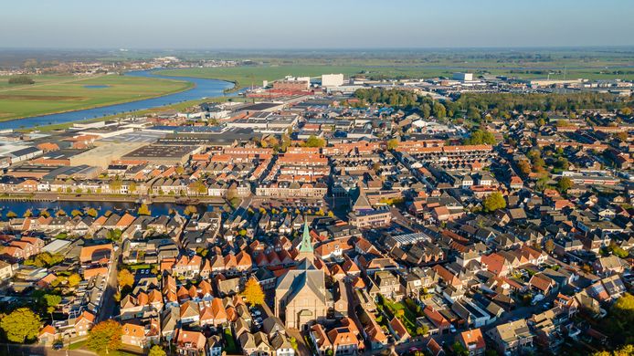 In Zwartewaterland, specifiek in Genemuiden, nemen de coronabesmettingen weer toe, waardoor de druk op het ziekenhuis toeneemt.