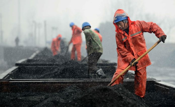 Werkers in een steenkoolmijn in China.