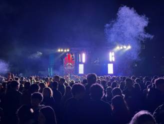 12.000 feestgangers trotseren nattigheid op de Weerdse Bierfeesten