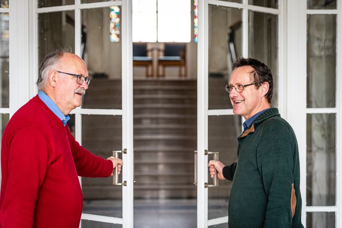 Jaap Hoogendoorn (l) en Iwan Szomoru, directeur van de Nieuwe Muziekschool, zijn geïnspireerd door Mahler.