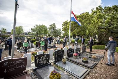 Rossum herdenkt de doden al op 2 mei, inwoners kunnen maandagavond uitzending bekijken