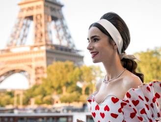 TikTokker ontdekt montagefout in derde seizoen van 'Emily in Paris’: “Parijs heeft twee Eiffeltorens”