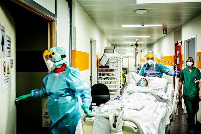 VOOR ZENO 14/11. NIET GEBRUIKEN VOOR DIE DATUM Coronavirus demorgen ziekenhuis ziekenhuizen hospital intensive care intensieve zorg verplegers zorgpersoneel UZ Gent hospitals