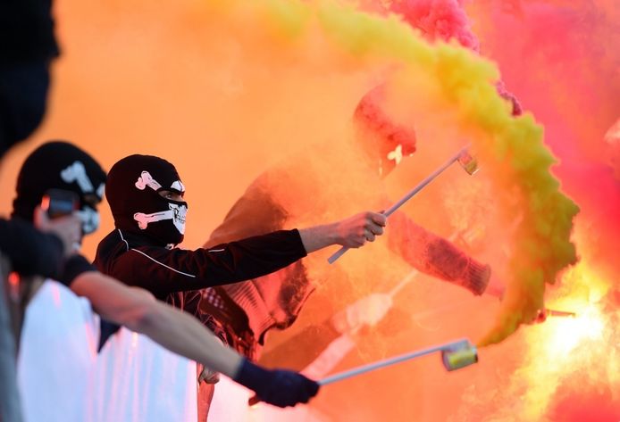 Fans van St. Pauli tijdens de thuiswedstrijd tegen Freiburg.