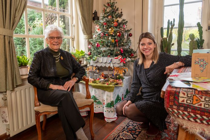Het grootste cadeau voor Tiny Bartels-Bovee (90) is inmiddels gearriveerd: kleindochter Yara Peters