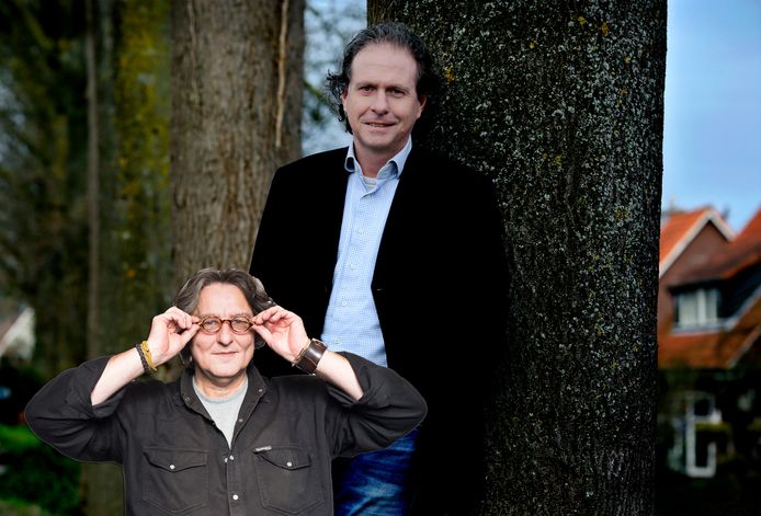Kees Thies over John van der Net.