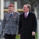 Defensieminister groeit in Duitsland uit tot politieke ster
