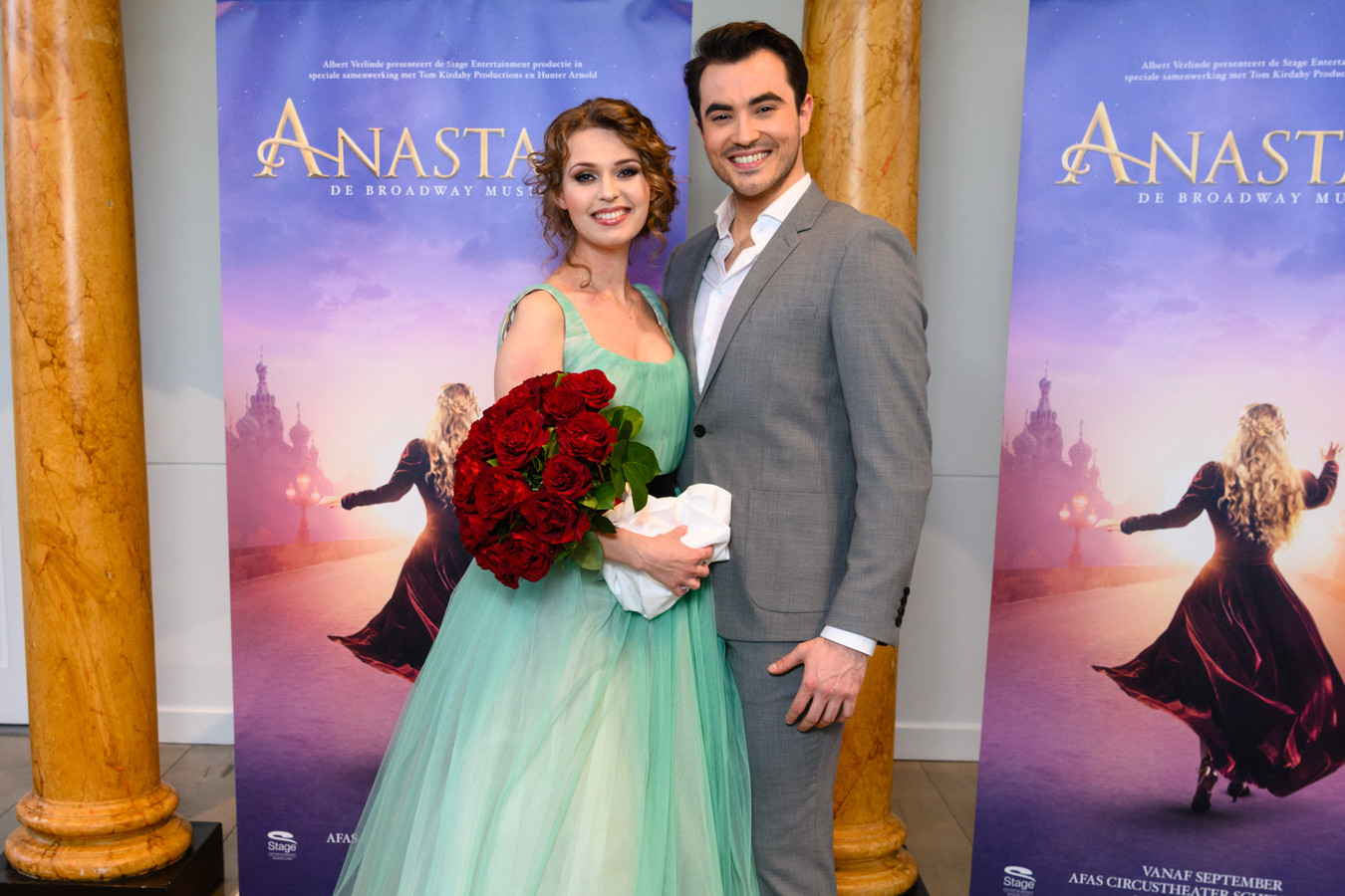 Tessa van Tol en René van Kooten in musical Anastasia Foto AD.nl