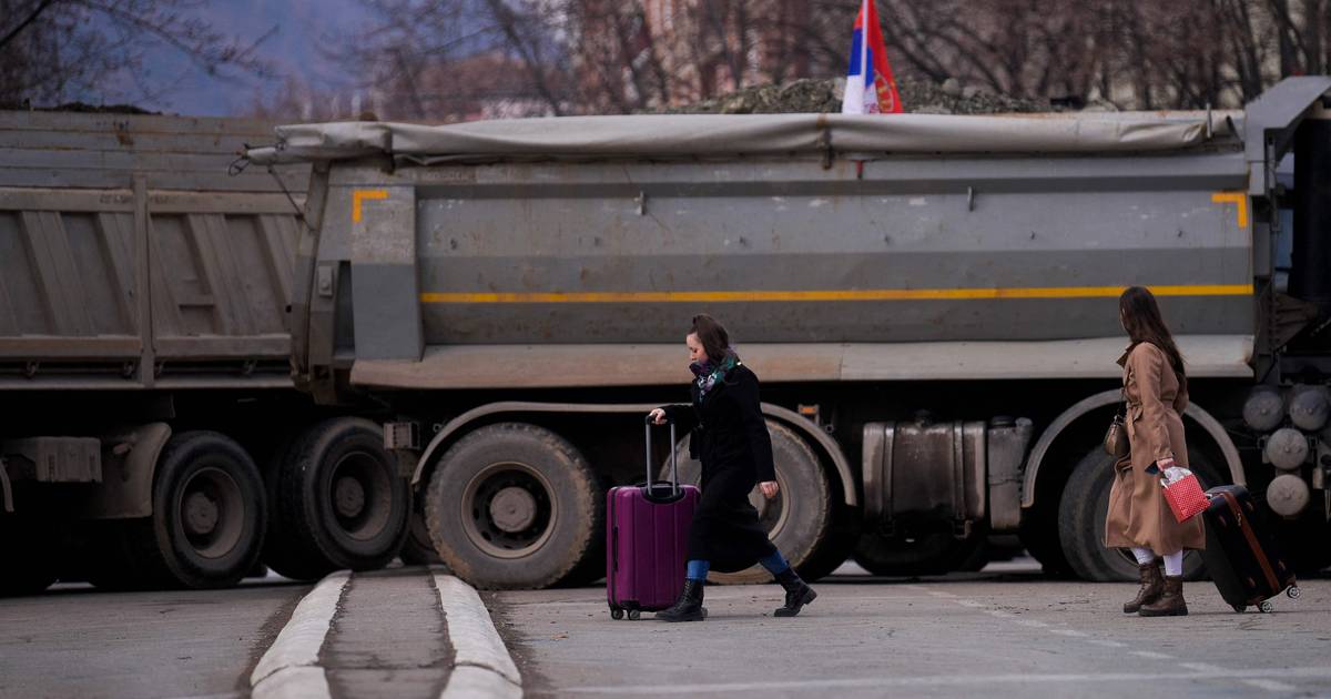 Россия поддерживает союзника Сербии в конфликте с Косово |  За рубежом