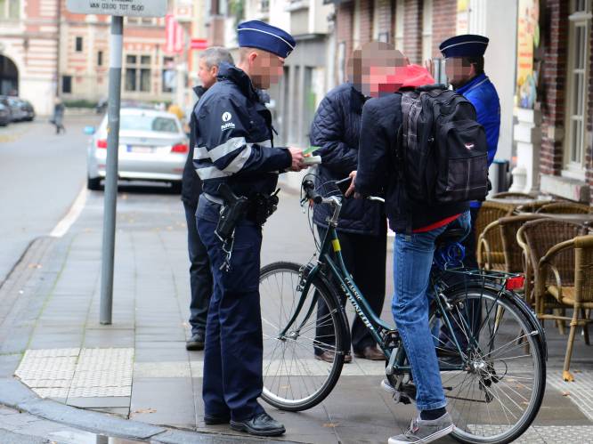 Gentse politie plukt acht dronken fietsers (en hun fietsen) van de weg