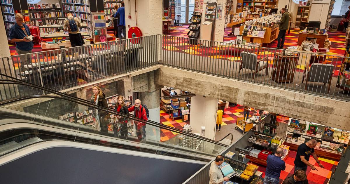 leven Raak verstrikt apotheker Eindelijk klaar: dankzij 1750 reddende engelen is boekhandel Donner er nog  steeds | Rotterdam | AD.nl