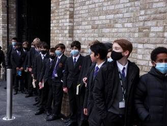 Engeland wil schooldag met half uur verlengen om leerachterstand in te halen