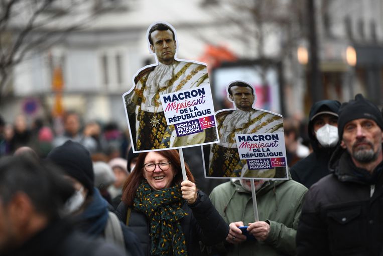 Zaterdag protesteerden opnieuw honderdduizenden Fransen tegen de verhoging van de pensioenleeftijd. Beeld AFP