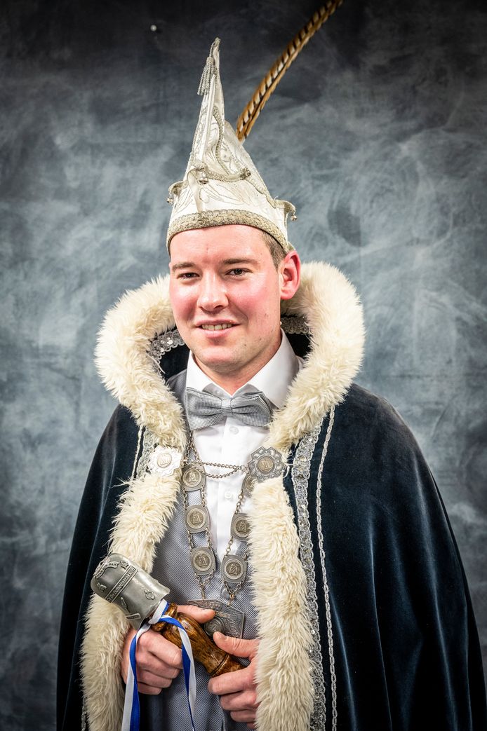 Kroniek Orthodox Maak een naam Schottelzakkenrijk heeft Dennis Vos (25) als nieuwe heerser | Oss e.o. |  bd.nl